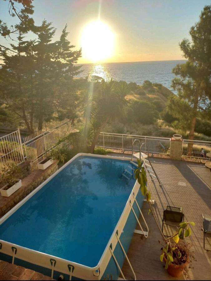 Villa'S Apartment On The Beach, Swimming Pool A/C 팔레르모 외부 사진