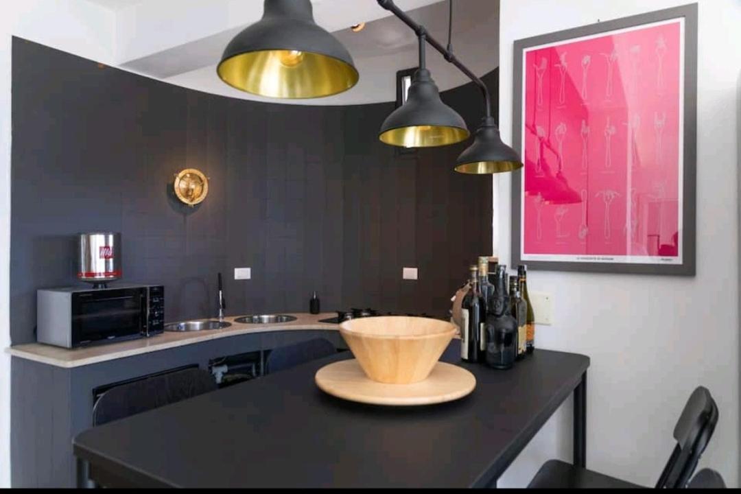 Villa'S Apartment On The Beach, Swimming Pool A/C 팔레르모 외부 사진