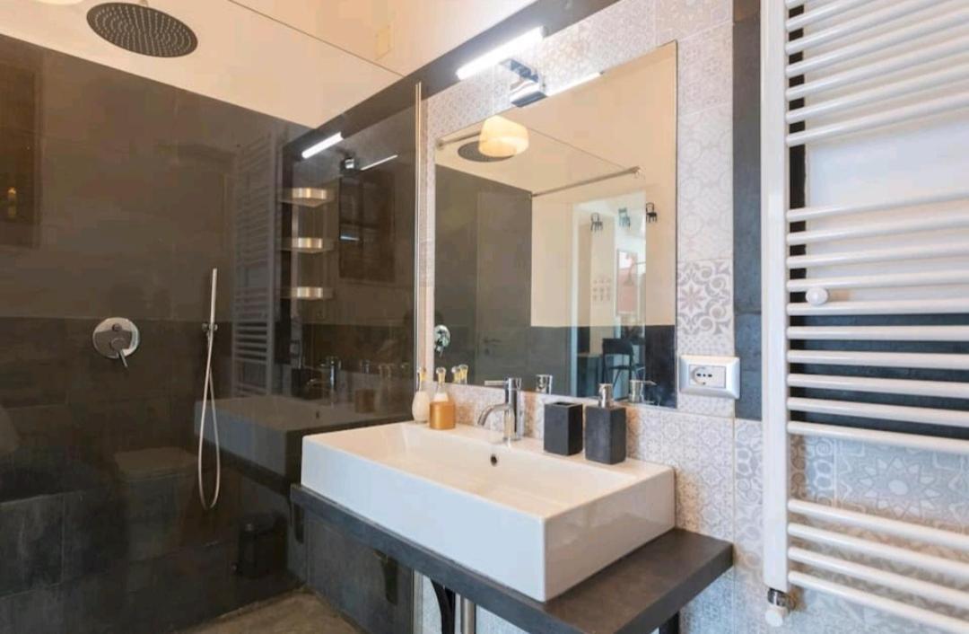 Villa'S Apartment On The Beach, Swimming Pool A/C 팔레르모 외부 사진