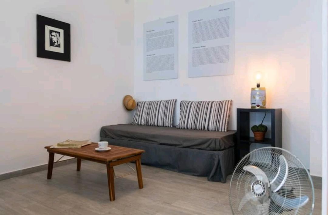 Villa'S Apartment On The Beach, Swimming Pool A/C 팔레르모 외부 사진